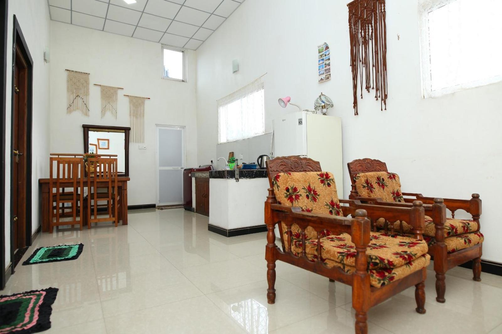 Sujee'S Guest House With Two Bed Rooms Anuradhapura Esterno foto