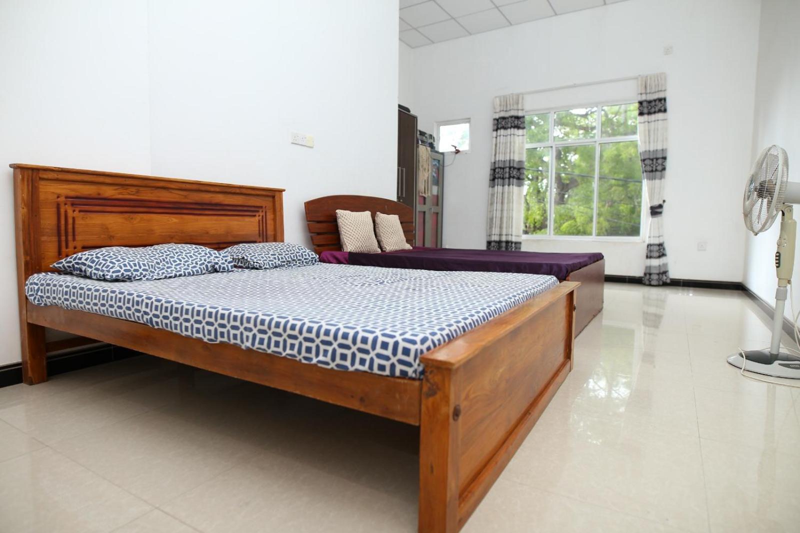Sujee'S Guest House With Two Bed Rooms Anuradhapura Esterno foto