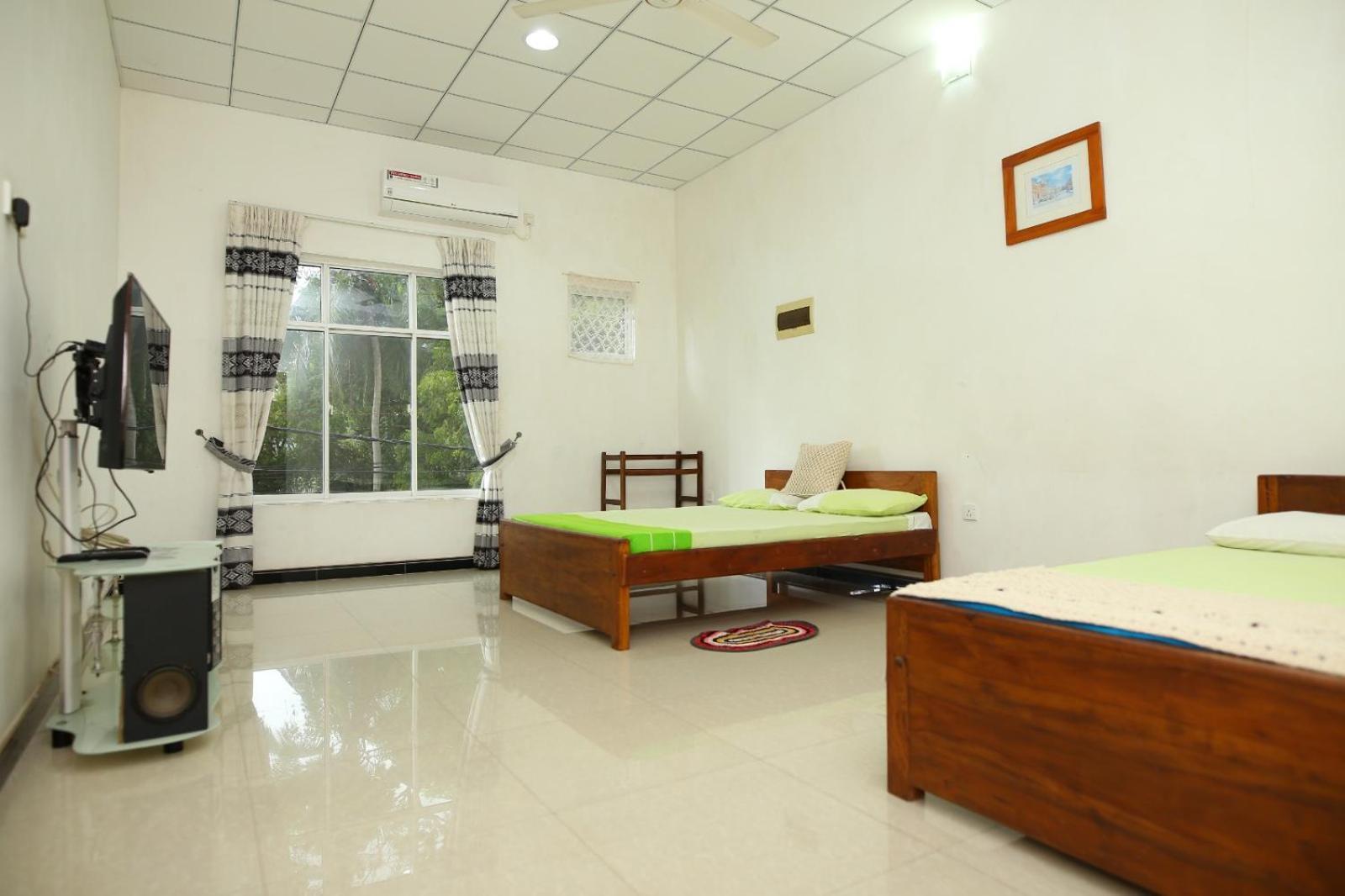 Sujee'S Guest House With Two Bed Rooms Anuradhapura Esterno foto