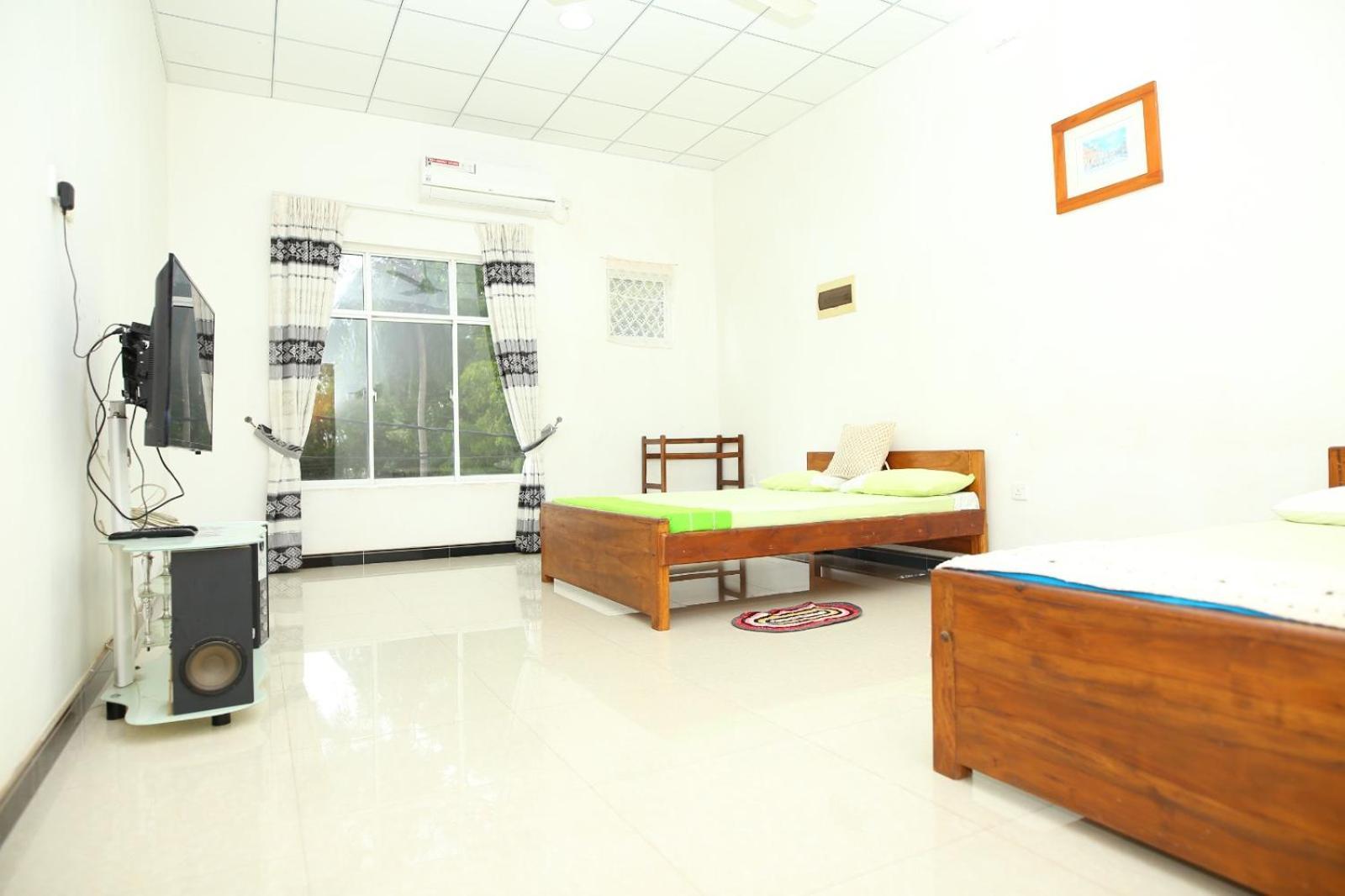 Sujee'S Guest House With Two Bed Rooms Anuradhapura Esterno foto