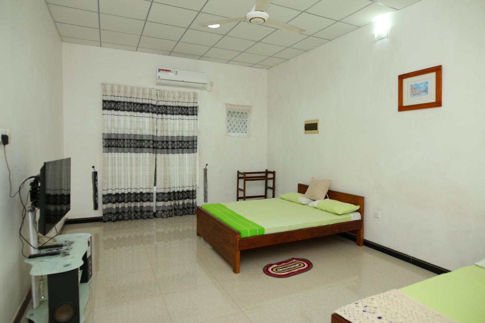 Sujee'S Guest House With Two Bed Rooms Anuradhapura Esterno foto