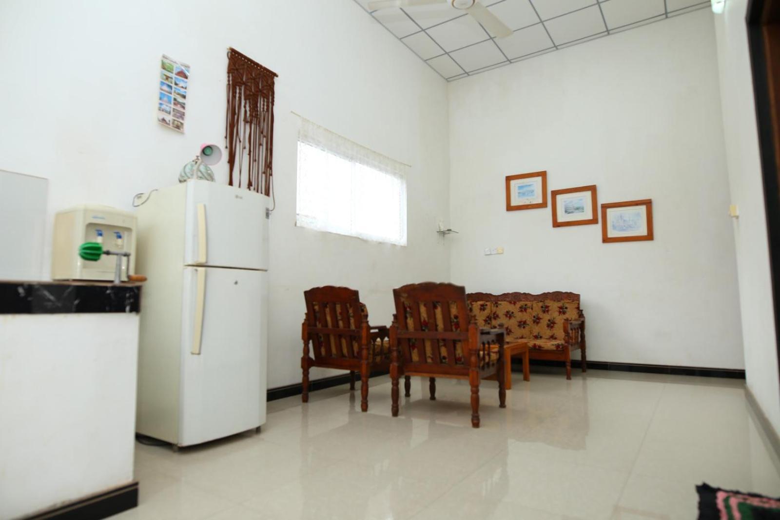 Sujee'S Guest House With Two Bed Rooms Anuradhapura Esterno foto